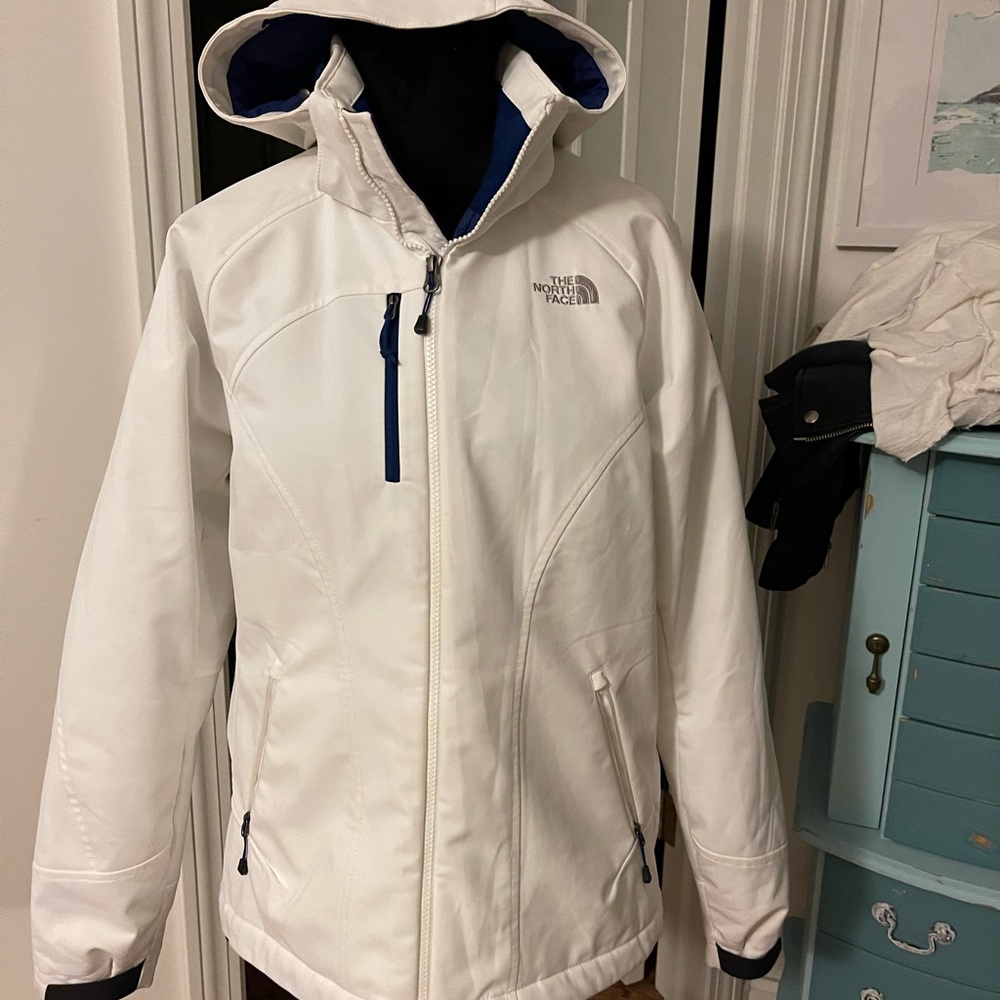 TheNorth Fave ski/snowboard jacket Sz Large